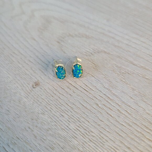 Kendra Scott Emilie Gold Stud Earrings in Marine Kyocera Opal - Picture 1 of 2